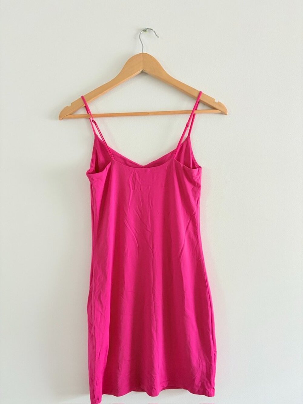 Aritzia Babaton Contour Cami Mini Dress V Neck Bodycon Pink Size Medium - Picture 3 of 6